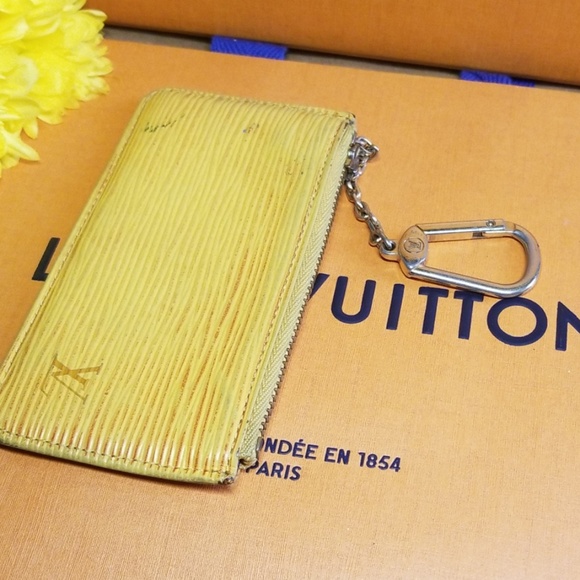 Authentic Louis Vuitton coin pouch card holder - Picture 4 of 7